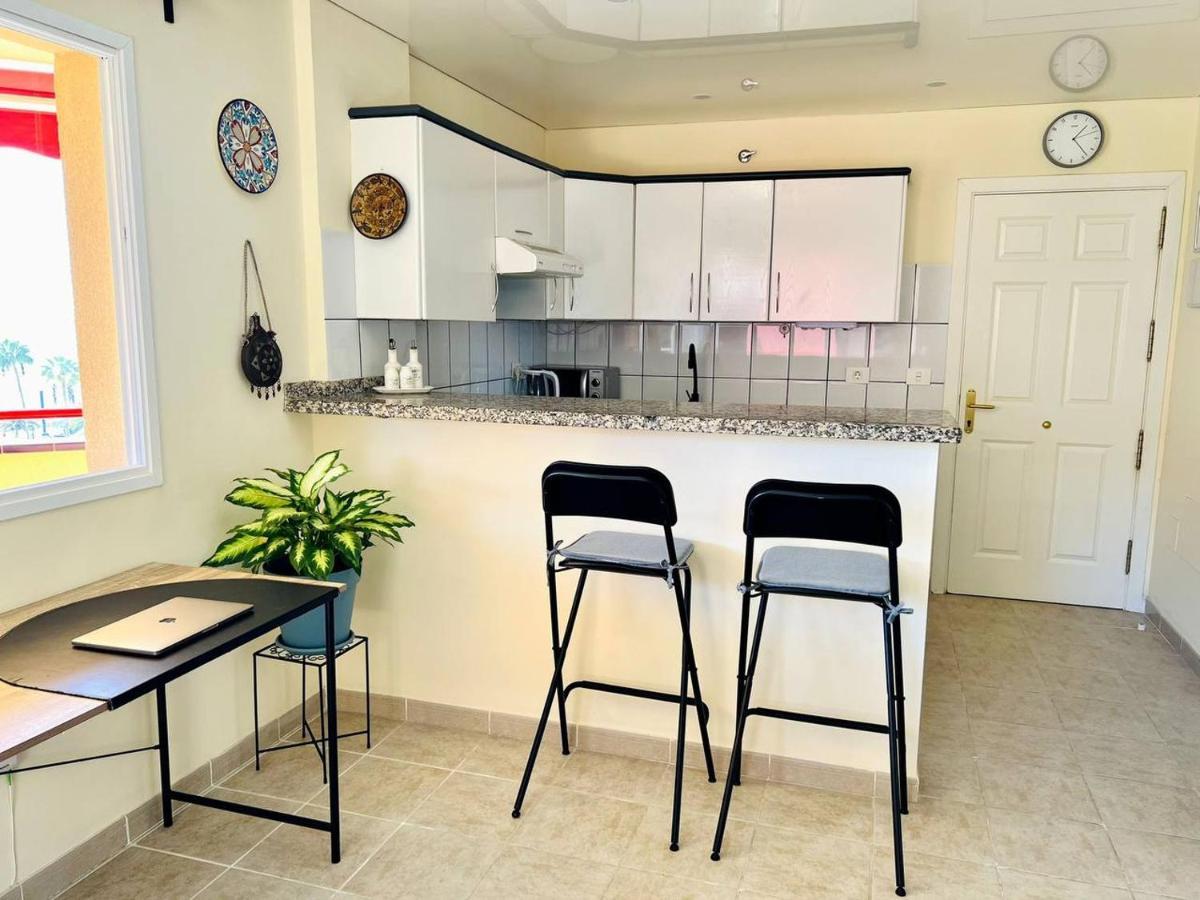 Cozy Beachfront Flat With Pool & Panoramic Sea View Terrace Apartman Puerto de Santiago  Kültér fotó